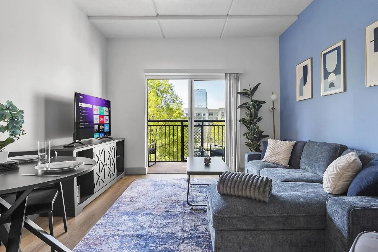 Apartment Beautiful Blue Spacious Free Parking View Gym Charlotte