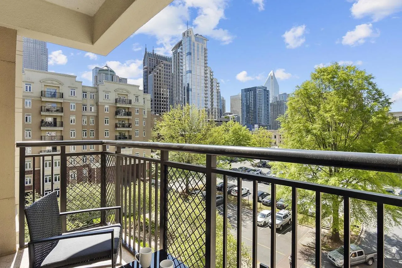 Beautiful Blue Spacious Free Parking View Gym Charlotte