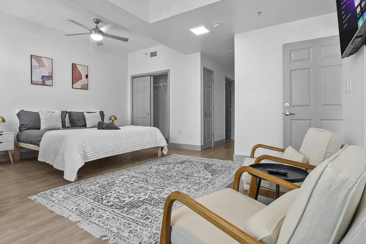 Apartment Beautiful Blue Spacious Free Parking View Gym Charlotte United States